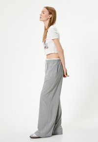 Koton CROP - T-shirts print - white