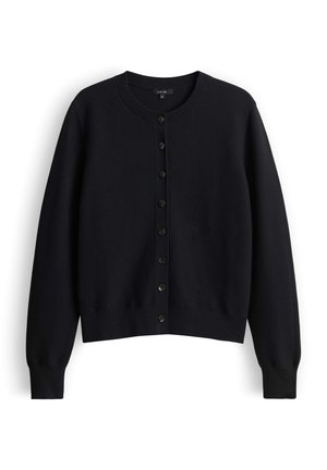 Cardigan noir à manches longues avec boutons, col rond, poignets et ourlet côtelés, présenté sur un fond blanc.