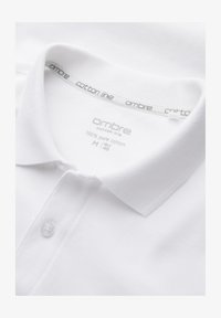 No seleccionado, white