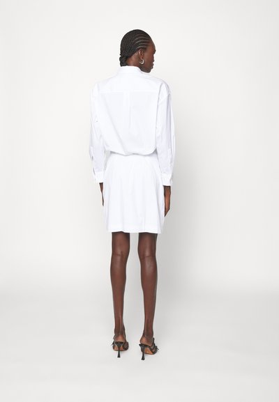 Theory FITTED LUXE - Robe chemise - white