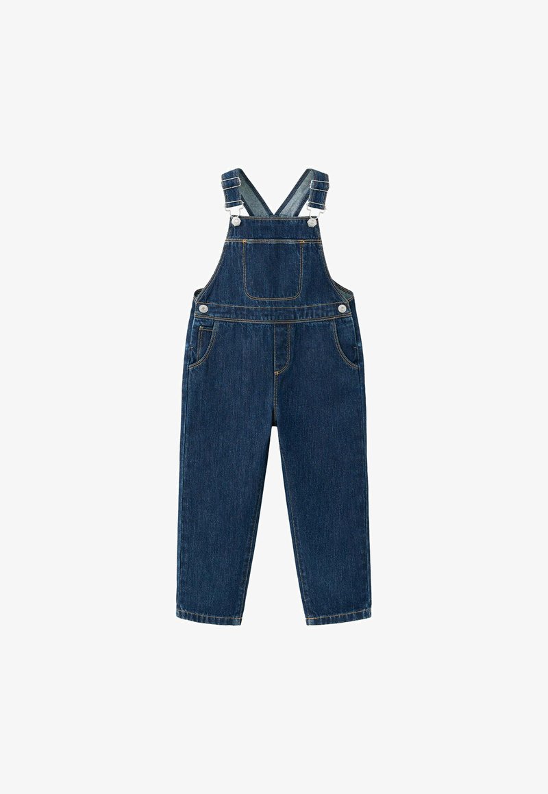Salopette en denim bleu foncé avec bretelles réglables, poche poitrine avant et fermetures à boutons latéraux, posée à plat sur un fond blanc.