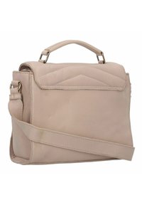 Borsa a tracolla in pelle beige con manico superiore e tracolla regolabile, caratterizzata da un design testurizzato diagonale sulla parte anteriore.