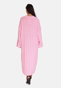 Elara Strickkleid - rosa