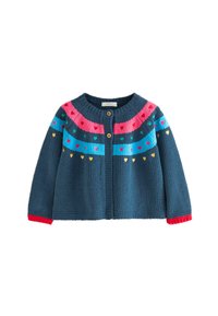 Cardigan per neonati di colore blu navy, lavorato a maglia, con motivi a cuore in rosa, blu e rosso, due bottoni frontali e polsini rossi sulle maniche.