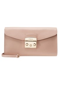 Růžová kožená kabelka s texturovaným povrchem, s kovovou zlatou sponou a odnímatelným popruhem pro všestrannost.