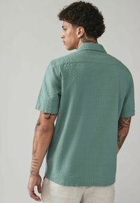 Next SHORT SLEEVE REGULAR FIT - Skjorter - green