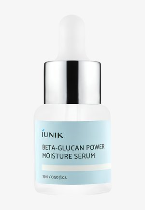 Butelka z zakraplaczem iUNIK Beta-Glucan Power Moisture Serum z srebrną nakrętką i niebieską etykietą pokazującą objętość 15 ml lub 0,50 fl. oz.