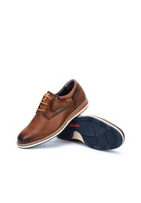 Pikolinos AVILA - Zapatos con cordones - brown