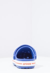 Crocs CROCBAND - Sandales de bain - cerulean blue
