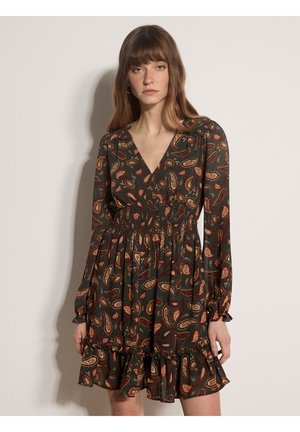 Apricot, PLEATED V-NECK BLOUSE - Robe de jour - green