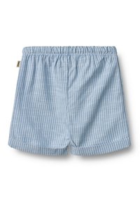Ljusblå bomullsshorts med vita vertikala ränder och elastisk midja, vikta fållar, och en liten beige märkesetikett på vänster sida.