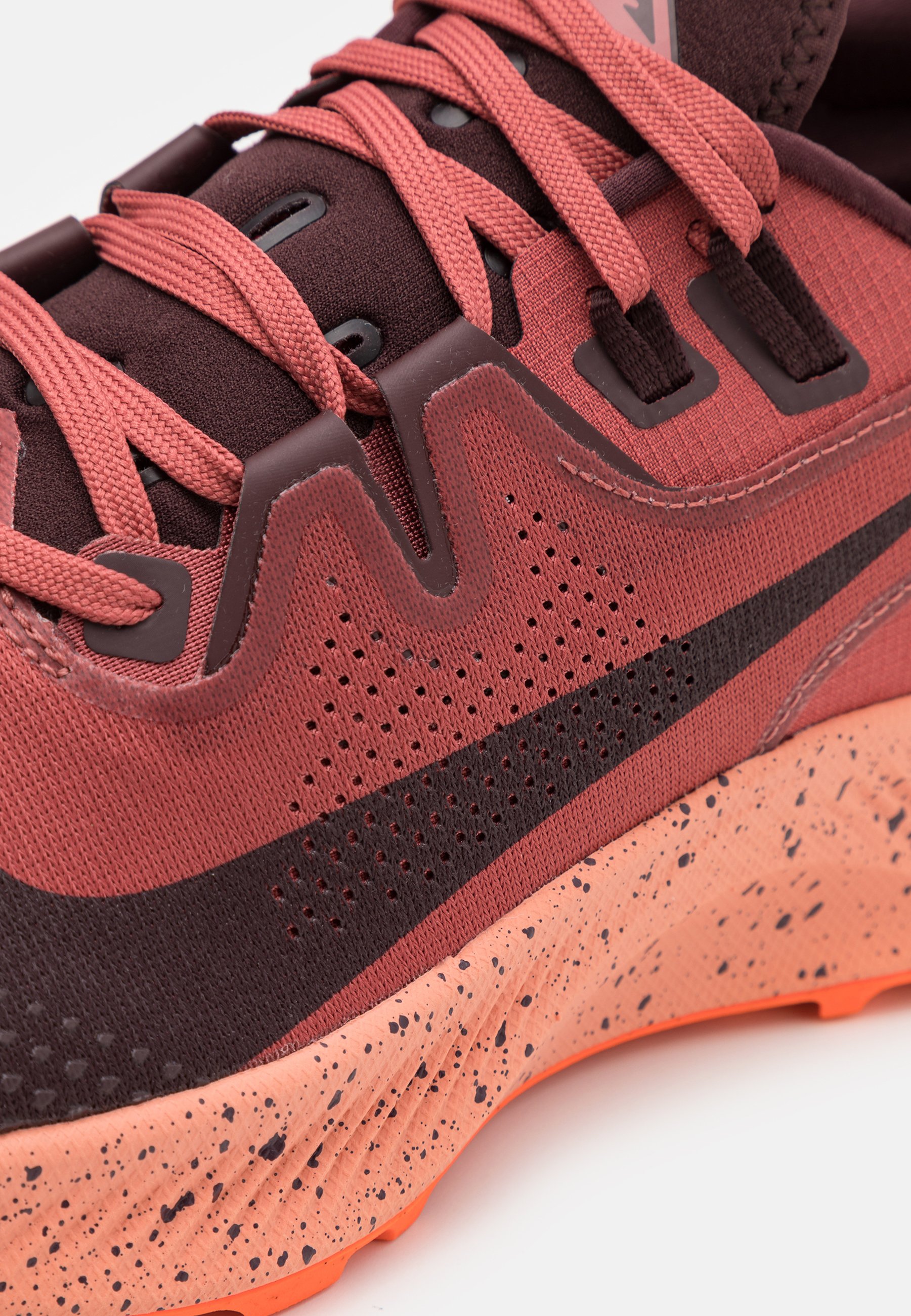 Nike Performance PEGASUS TRAIL 2 - Zapatillas de trail running - canyon  rust/mahogany/smokey mauve/rojo oscuro - Zalando.es