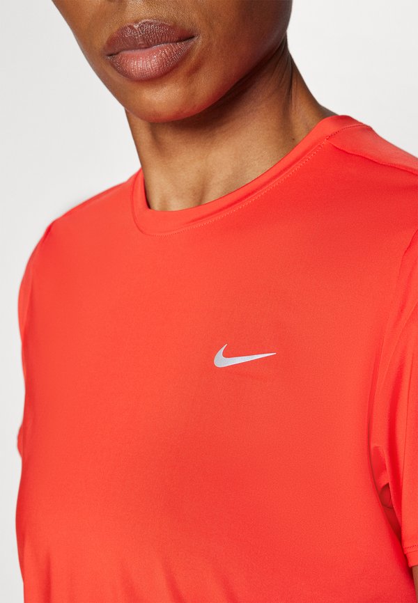 SWIFT TOP - Sports T-shirt2