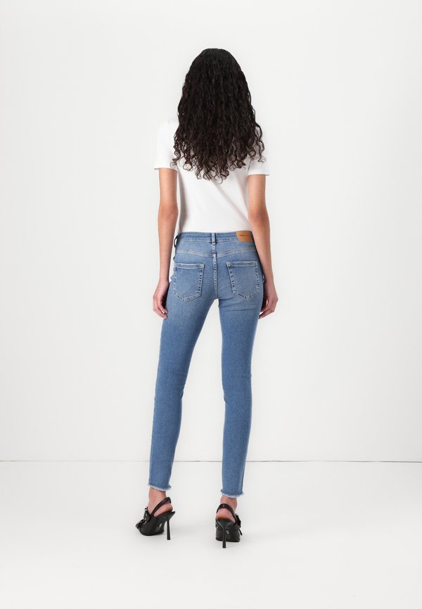 ONLBLUSH MID ANKLE - Jeans Skinny Fit3