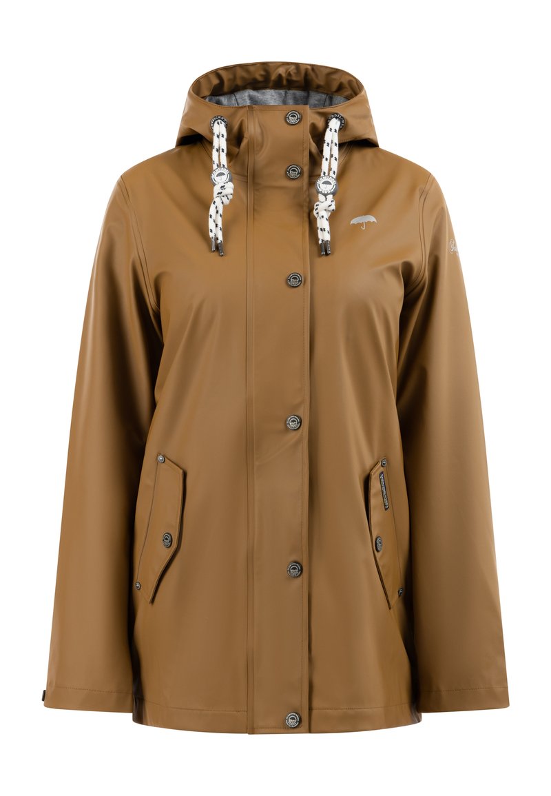 Chaqueta impermeable marrón con capucha, que cuenta con un cierre frontal con cremallera, botones a presión, dos bolsillos laterales y acentos de cordón blanco en contraste.