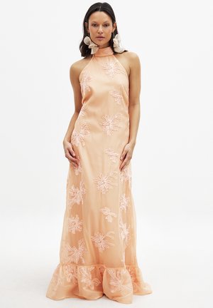 NA-KD EMBELLISHED HALTERNECK - Gallakjole - peach