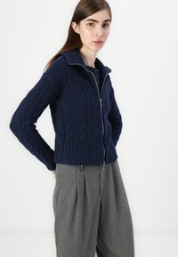 Hollister Co. Hollister Comfy Cloud Zip-Up Cable-Knit Sweater - Casaco de malha - blue