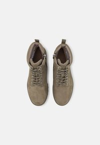 Tamaris Talvesaapad - light khaki