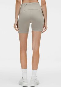 lululemon SWIFT SPEED HIGH-RISE 15CM - Kratke tajice za trčanje - warm ash grey
