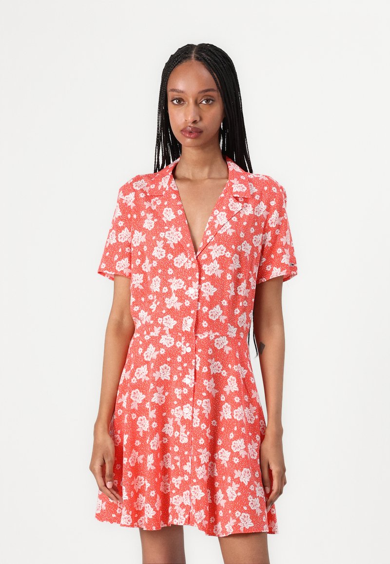 Tommy Jeans HAWAII BELTED DRESS - Rochie de zi - red