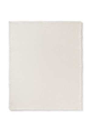 Kwadratowa, kremowobiała tkanina o subtelnym splocie i małym, delikatnym wzorze liścia w jednym rogu.