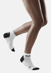 CEP RUNNING LOW CUT - MADE IN GERMANY - Calcetines de deporte - white dark grey