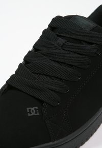 Thumbnail Image 6