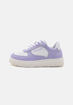 Trainers - lilac