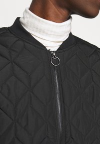 ONLY Tall Kort kappa / rock - black