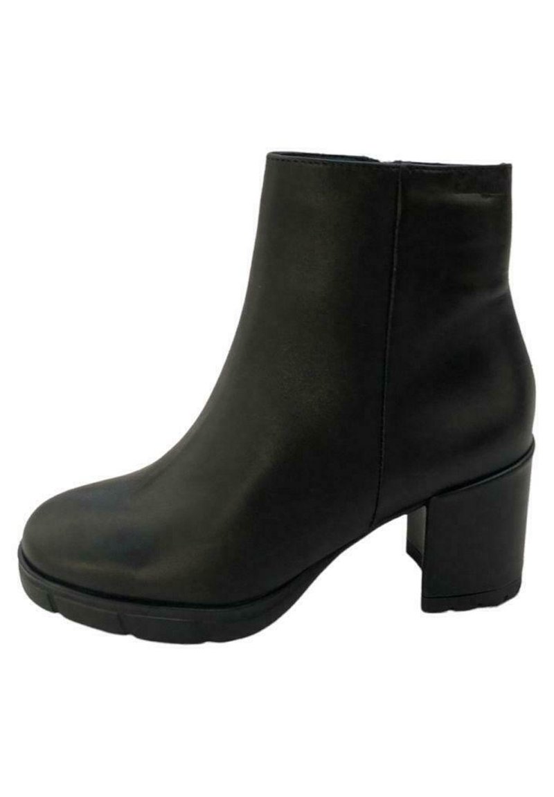 CallagHan Tronchetti - black