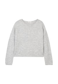Suéter gris recortado con mangas largas, hecho de un tejido suave y texturizado. Presenta un escote redondeado y un diseño simple y minimalista.