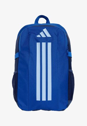 Zaino blu realizzato in tessuto resistente, con un grande logo frontale, due tasche laterali in rete e una maniglia superiore per il trasporto.