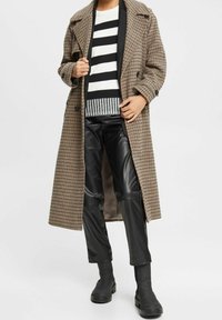 Esprit Sweter