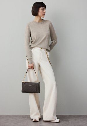 MICHAEL Michael Kors POUCHETTE - Borsa a mano - brown/acorn