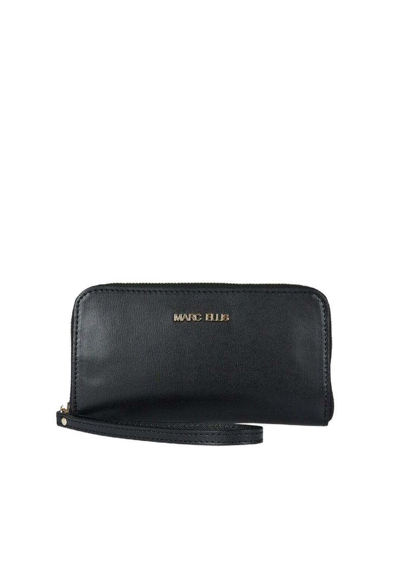 Portafoglio in pelle nera dalla texture liscia, con logo dorato, chiusura con cerniera e cinturino da polso staccabile.