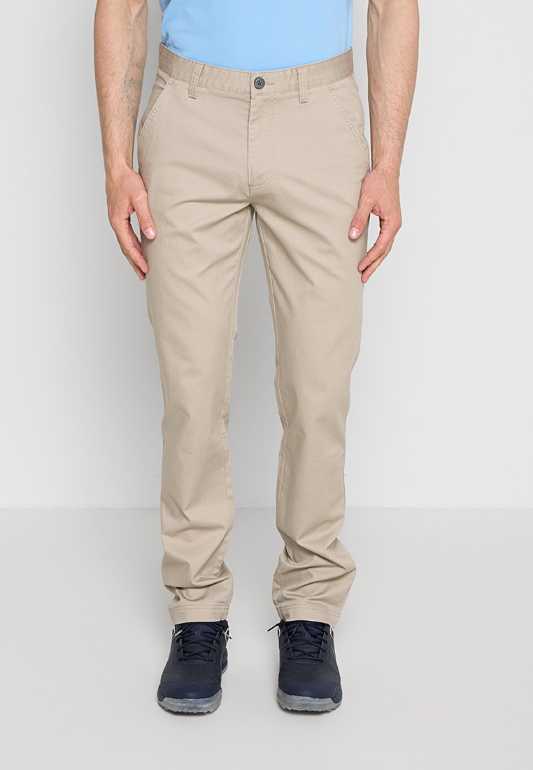 Pantalones montañeros largos