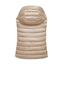 Gilet imbottito trapuntato beige chiaro con cappuccio alto e imbottito. Presenta cuciture orizzontali e una superficie in tessuto liscia e lucida. Senza chiusure visibili.