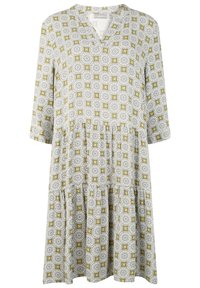 Rochie cu imprimeu floral, cu decolteu în V, mâneci trei sferturi și fustă în straturi, în culorile alb, verde și galben. Material ușor.