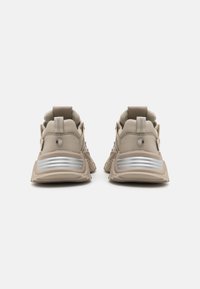 Steve Madden KINGDOM-E - Tenisky - greige