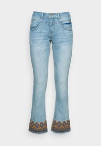 Cream CRBOLETTE 7/8 JEANS - Calças de ganga bootcut - soft blue denim
