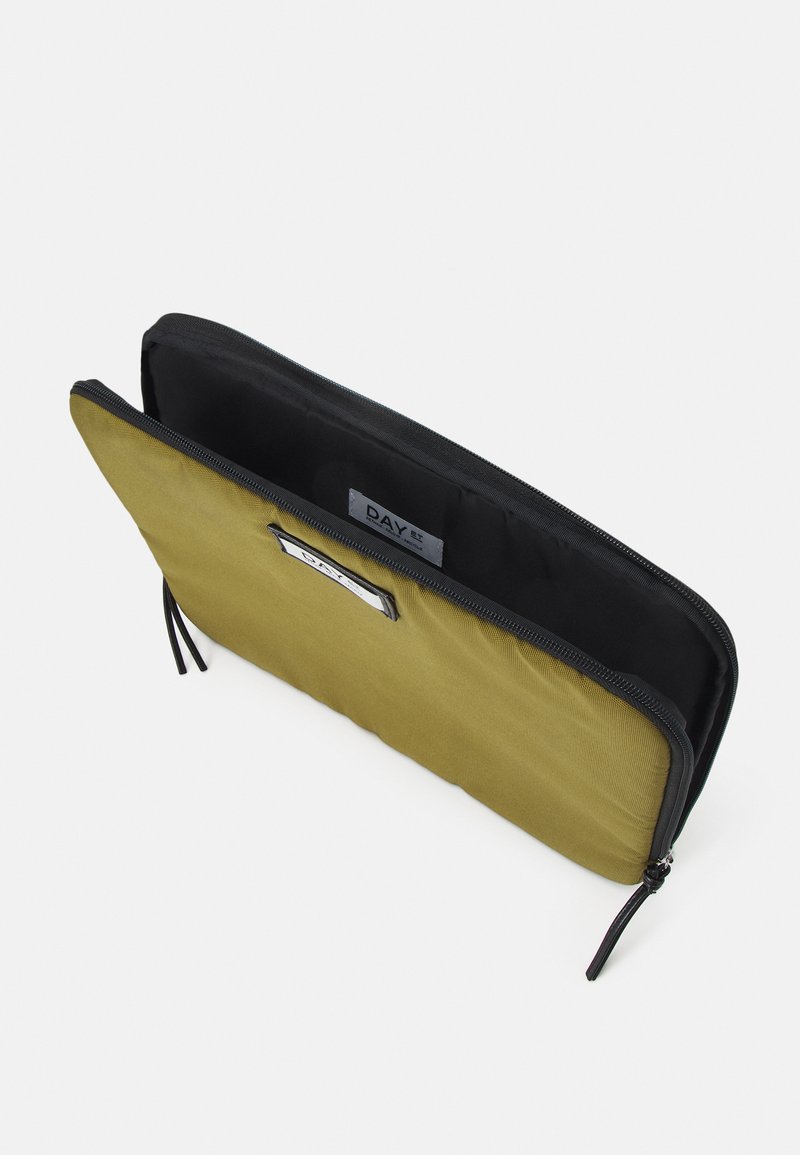 DAY ET GWENETH FOLDER - Funda para portátil - fir oscuro Zalando.es