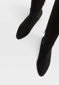 Stradivarius Botas mosqueteras - black