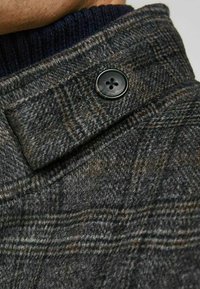 Jack & Jones PREMIUM Cappotto corto - light brown