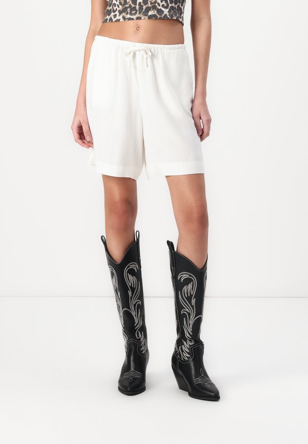 JXBREEZE SUMMER TIE - Shorts - blanc de blanc