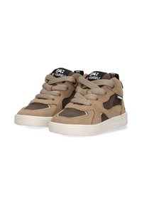 Bruine suède hoge sneakers met mesh accenten, beige veters, rubberen zolen en een logotag op de zwarte tong. Kenmerkt zich door een versterkte neus.