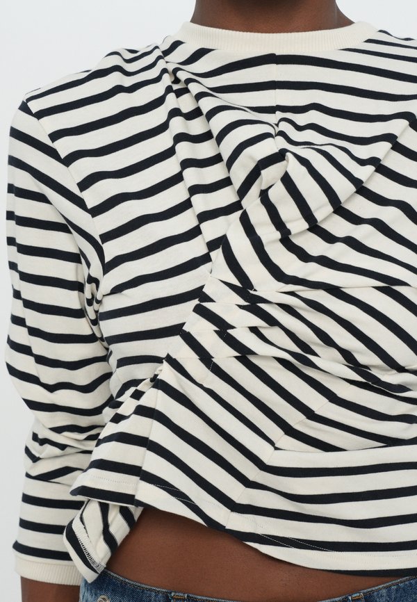 STRIPE ONG SLEEVE KNOTTED WITH OPEN BACK - Long sleeved top2