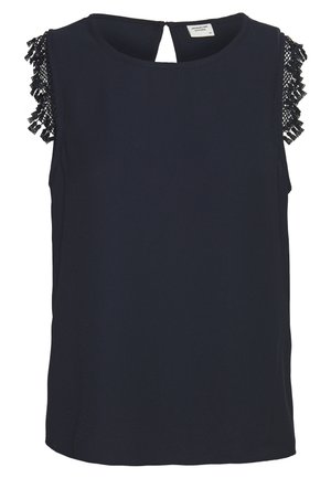 Blusa negra sin mangas con mangas tipo capa con encaje, escote redondo y cierre con abertura en la parte trasera.