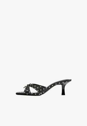 PULL&BEAR, -HEELED MULES - Mules à talons - black