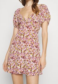 Faithfull the brand Robe de jour - pink