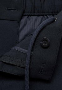 Mango Chino hlače - royal blue